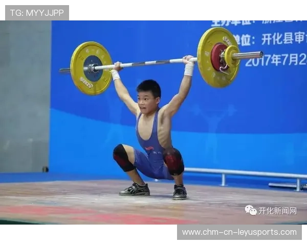 举重俱乐部完善青少年训练的恢复与康复配套服务体系，举重队训练视频